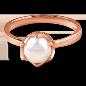 Pearl solitaire ring in rose gold